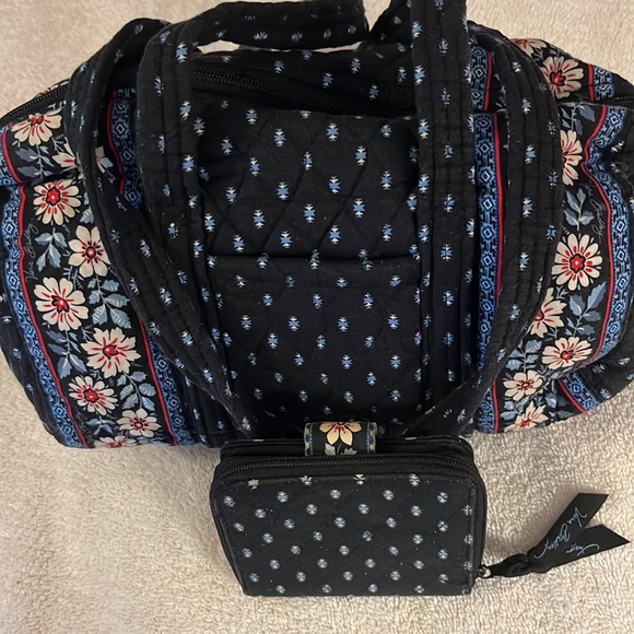 Alpine Black Duffel Handbag & Wallet - Picture 2 of 4